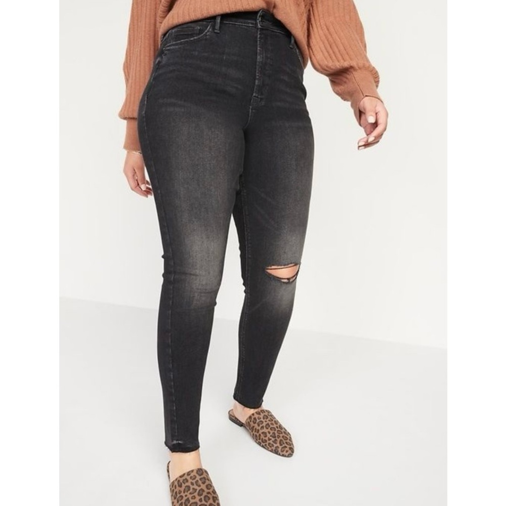 Old Navy Extra High-Waisted Rockstar Super Skinny Ripped Gray Ankle Jeans